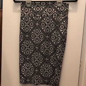 Black and White Pattern LulaRoe Cassie Skirt